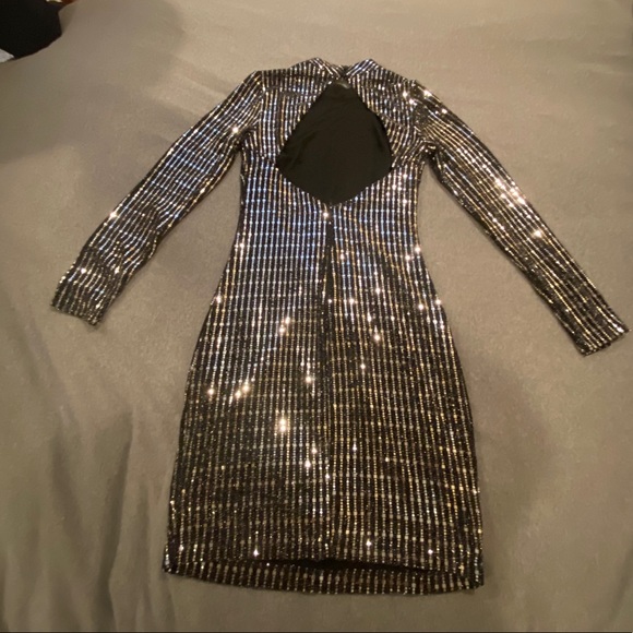 Dress - Picture 2 of 2